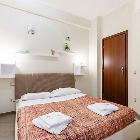 Il Vascello Apartment Lido di Ostia Ngoại thất bức ảnh
